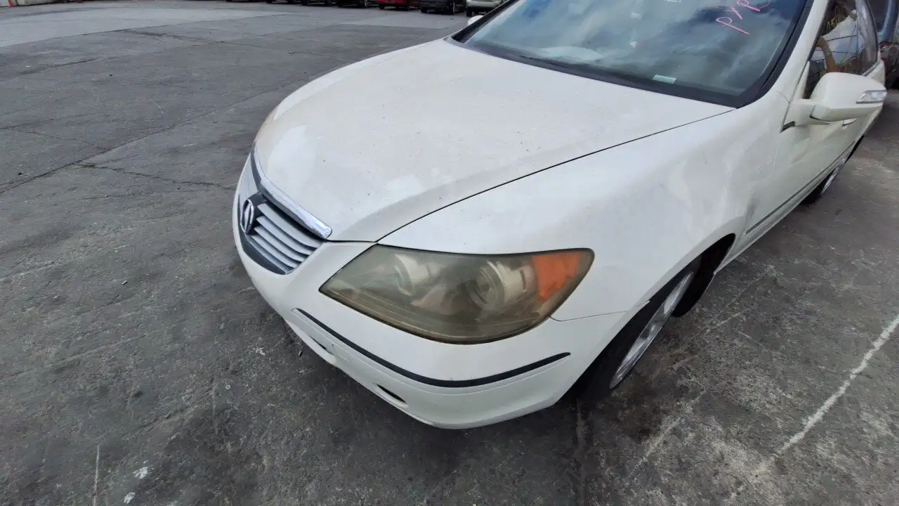 Photo of 2005 Acura Rl