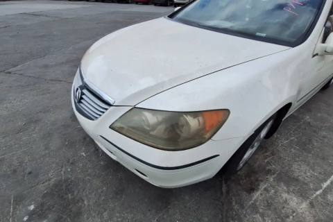 Photo of 2005 Acura Rl