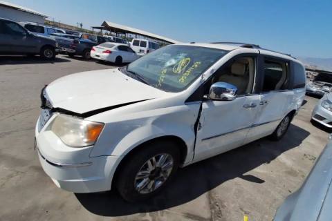 Photo of 2008 Chrysler Town & Country