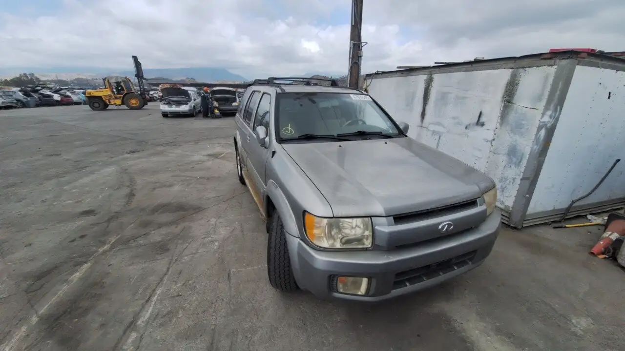 Photo of 2001 Infiniti Qx4
