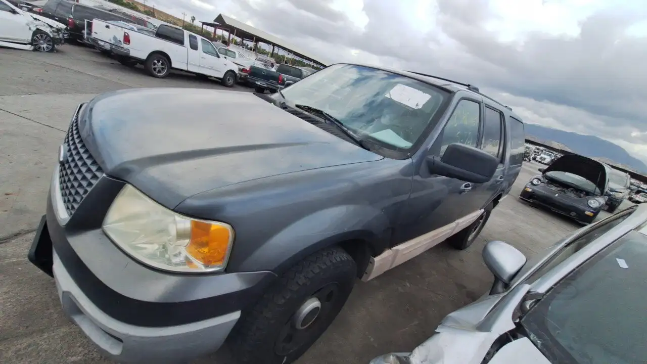Photo of 2003 Ford Expedition