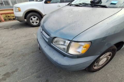Photo of 2000 Toyota Sienna