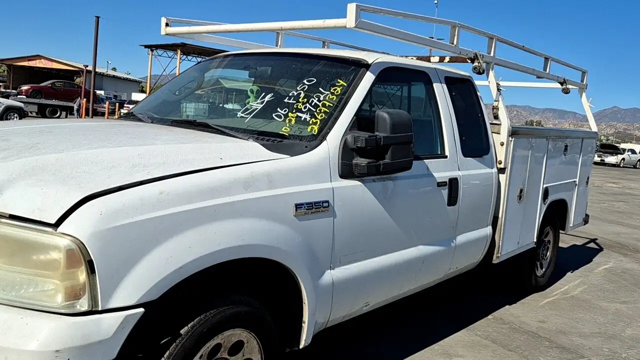 Photo of 2006 Ford F-350 Super Duty