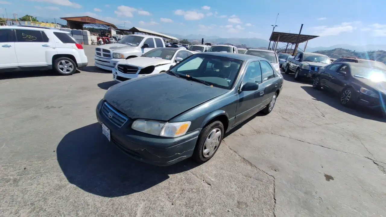 Photo of 2001 Toyota Camry