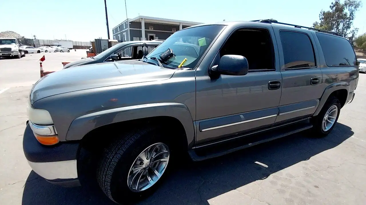 Photo of 2002 Chevrolet Suburban 1500
