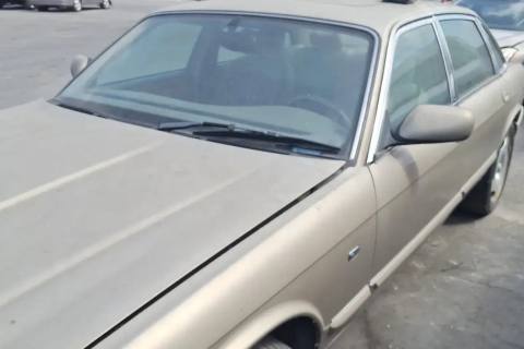 Photo of 1998 Jaguar Xj8