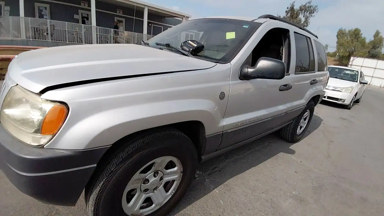 Photo of 2004 Jeep Grand Cherokee
