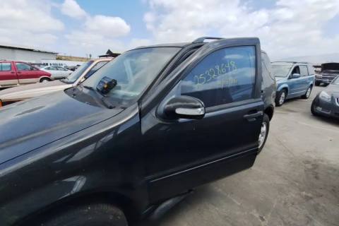 Photo of 2002 Mercedes-Benz Ml320