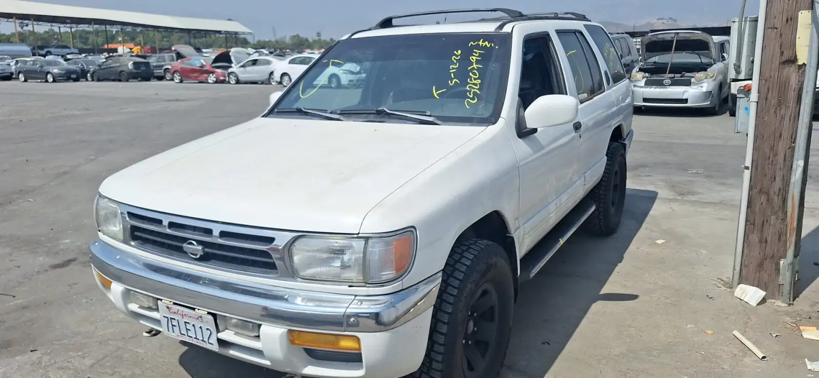Photo of 1997 Nissan Pathfinder