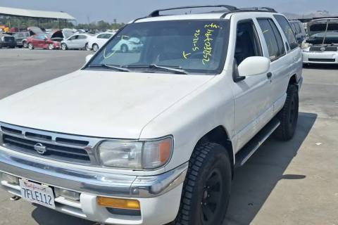 Photo of 1997 Nissan Pathfinder