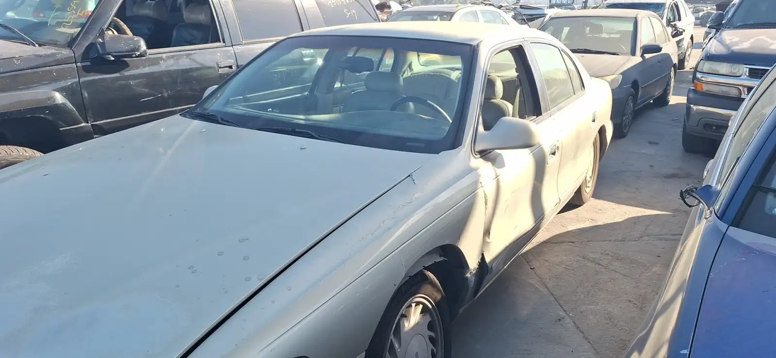 Photo of 1997 Lincoln Continental