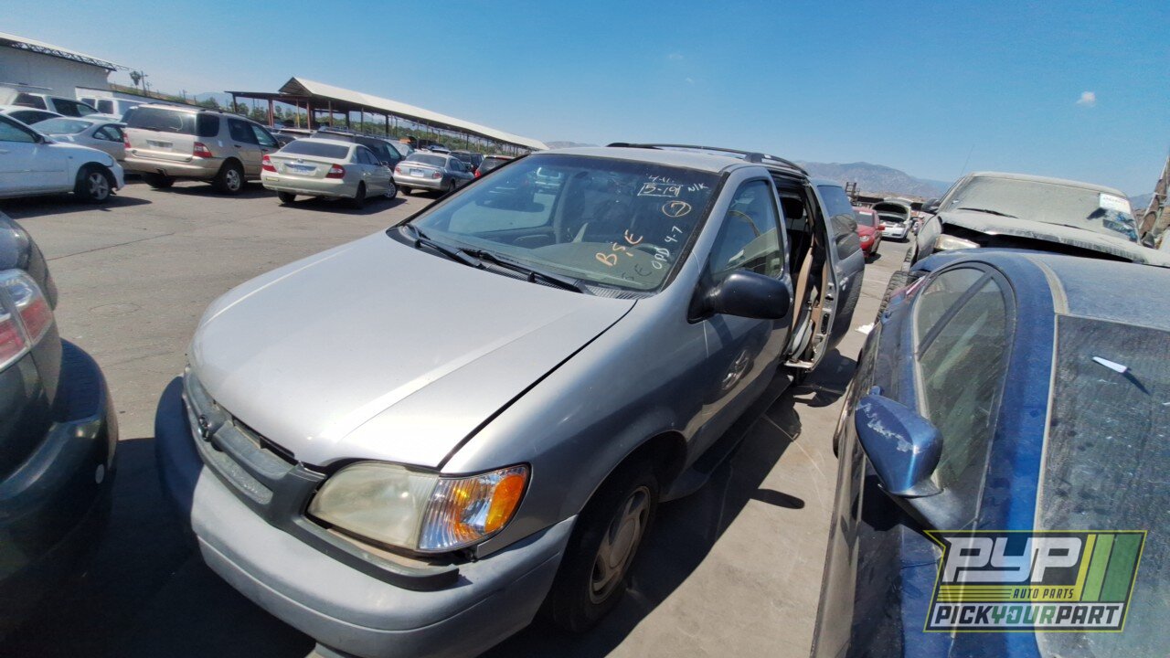 Photo of 2001 Toyota Sienna