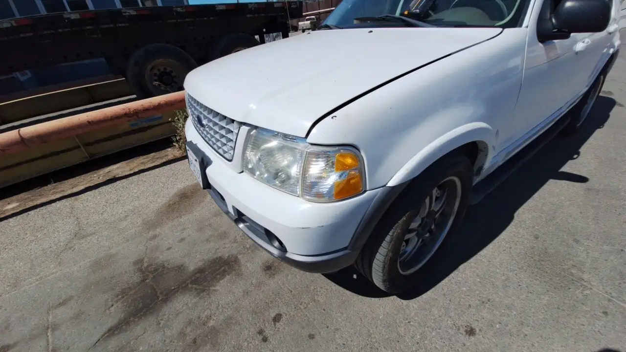 Photo of 2004 Ford Explorer