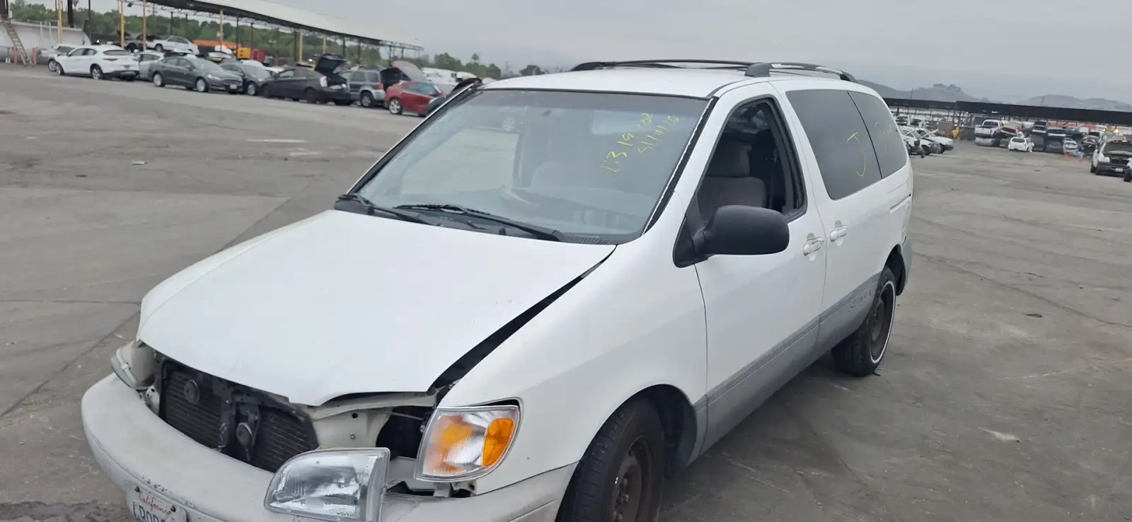 Photo of 1998 Toyota Sienna