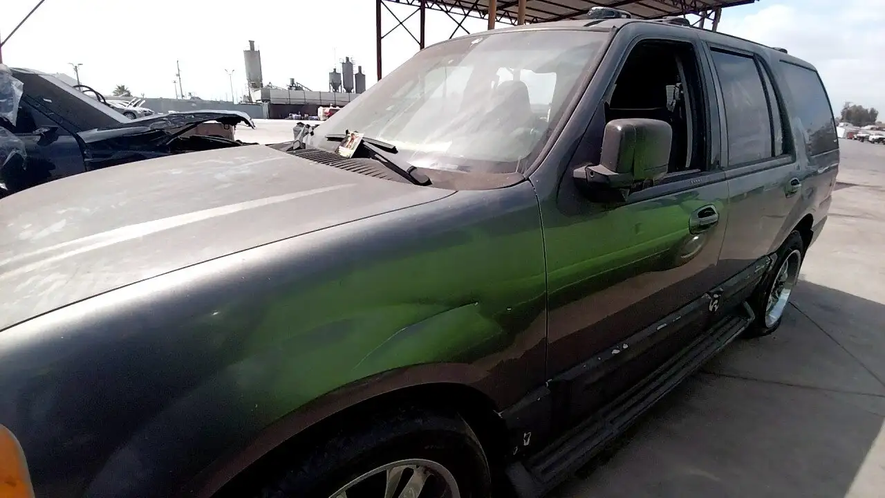 Photo of 2004 Ford Expedition