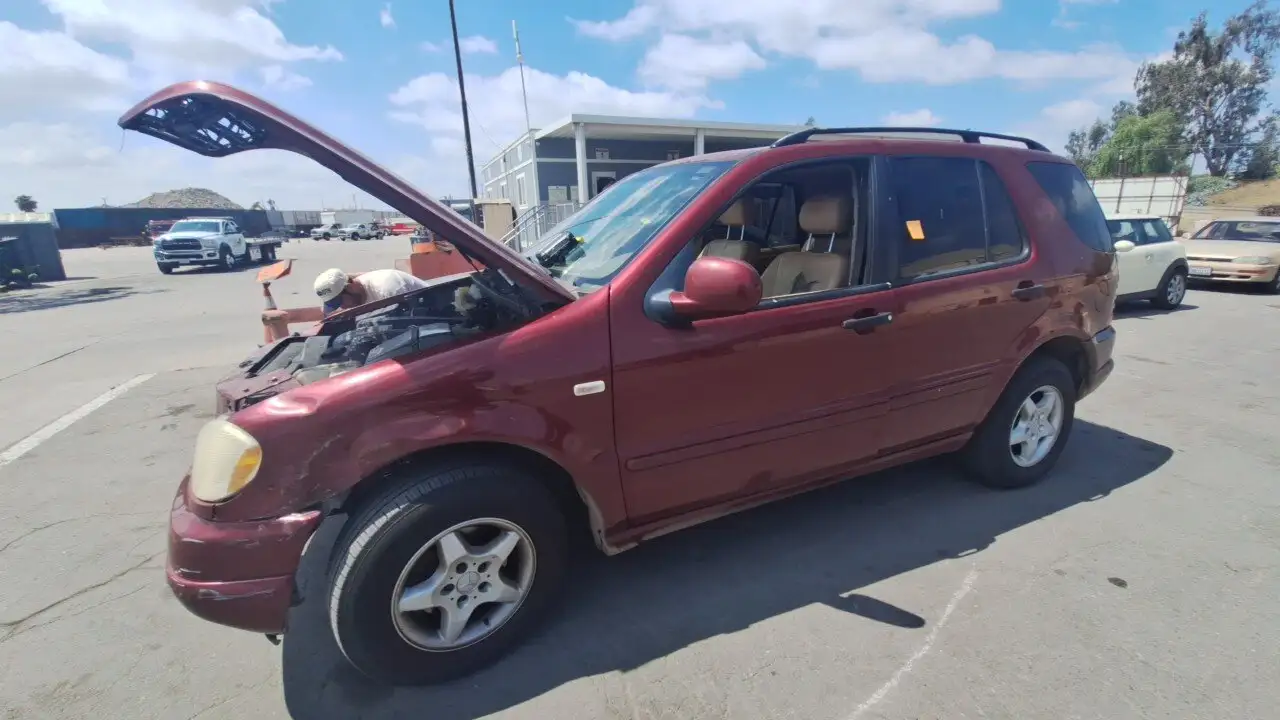 Photo of 2000 Mercedes-Benz Ml320