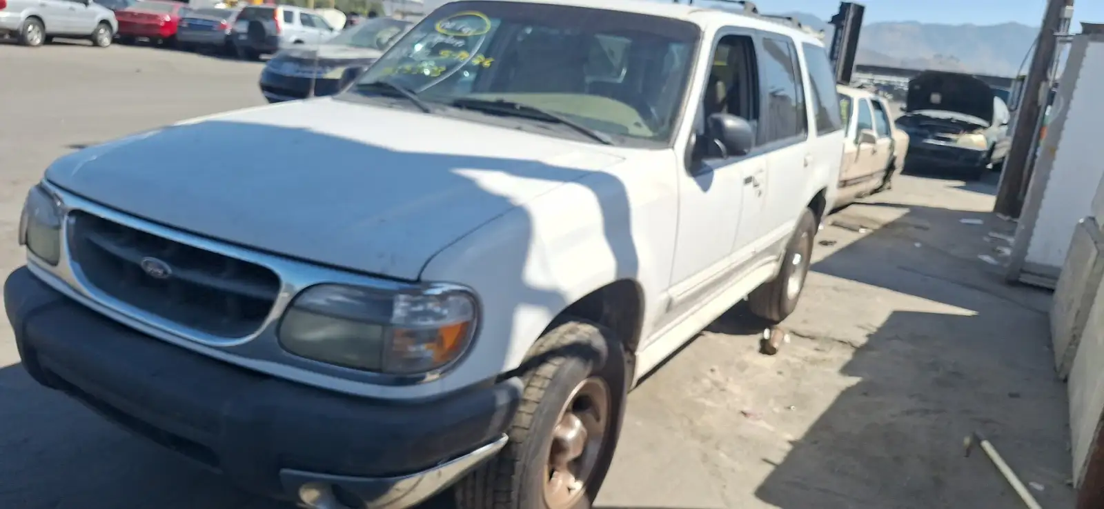 Photo of 1999 Ford Explorer