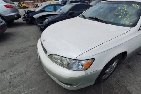 Photo of 2000 Lexus Es300