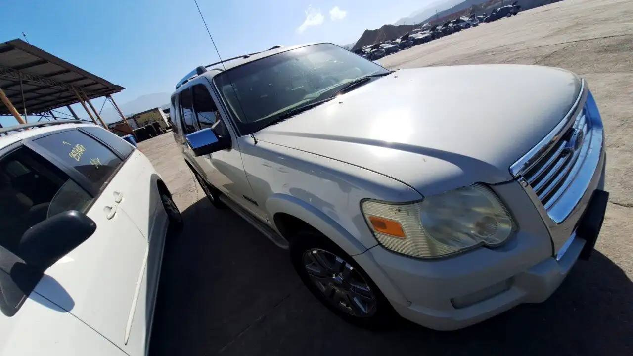 Photo of 2006 Ford Explorer