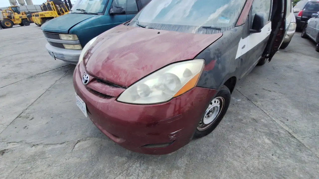 Photo of 2009 Toyota Sienna