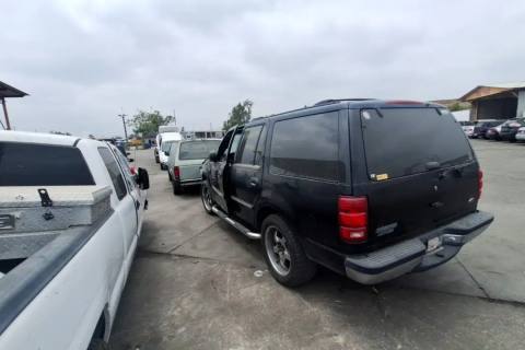 Photo of 2002 Ford Expedition