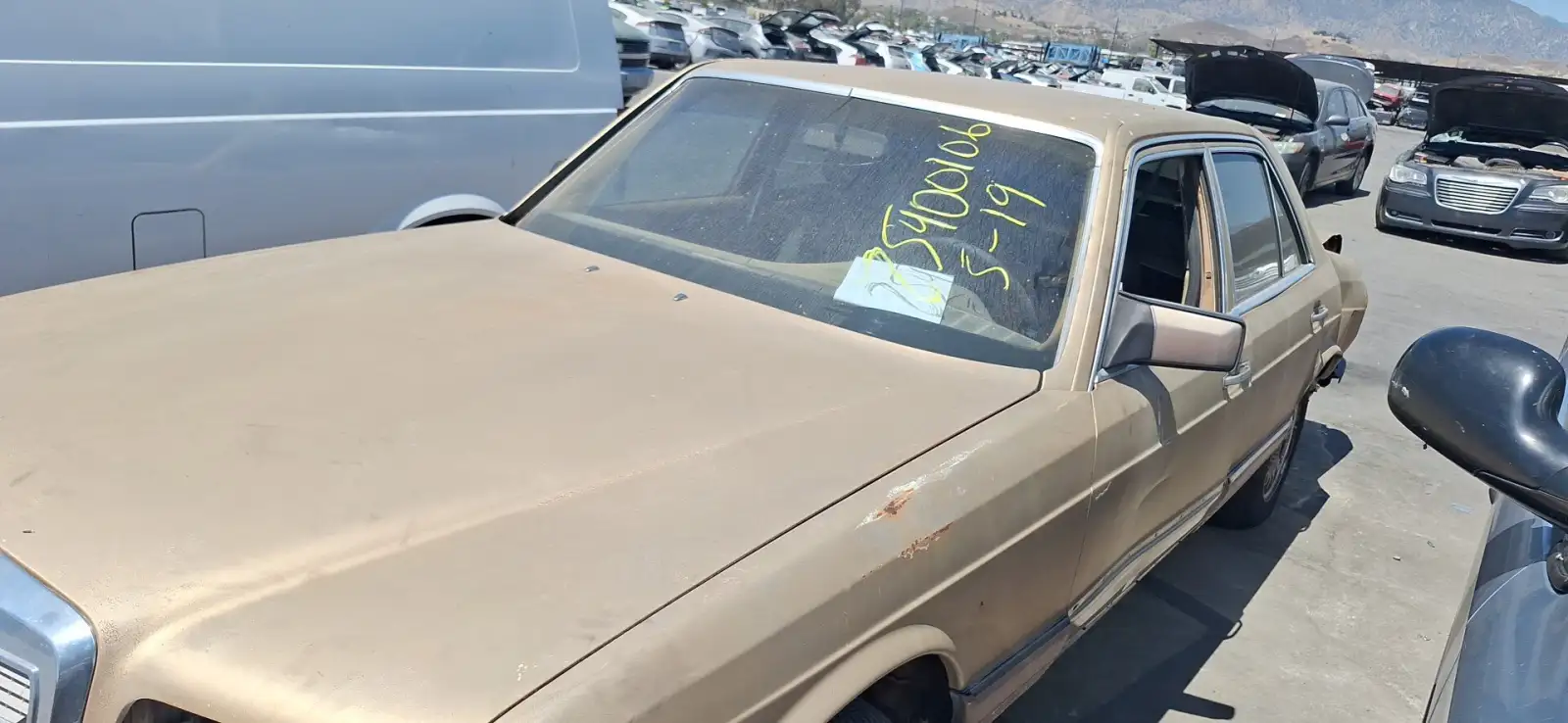 Photo of 1984 Mercedes-Benz 300-Class
