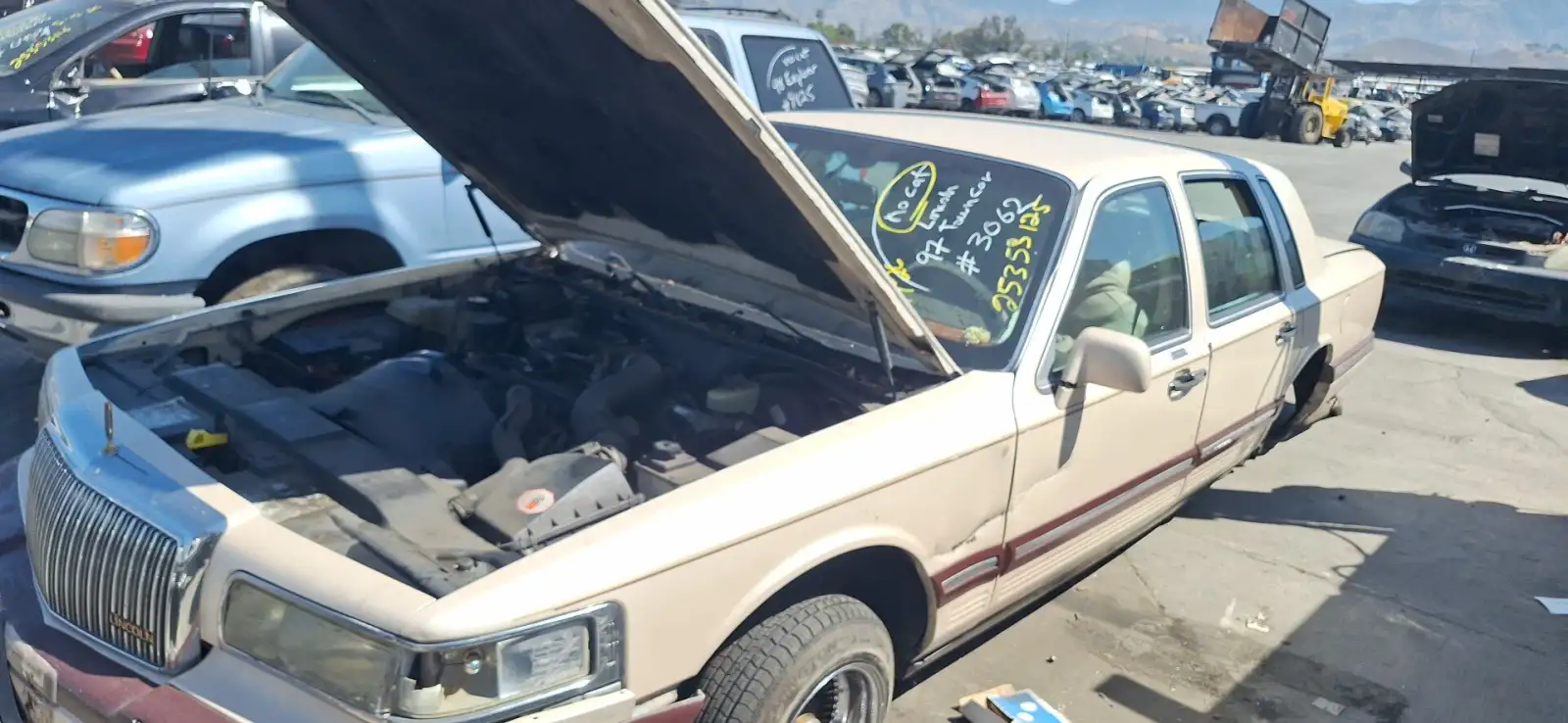Photo of 1997 Lincoln Town Car