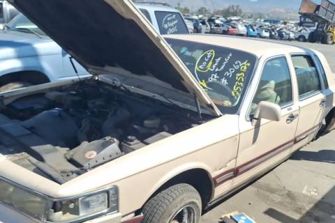 Photo of 1997 Lincoln Town Car