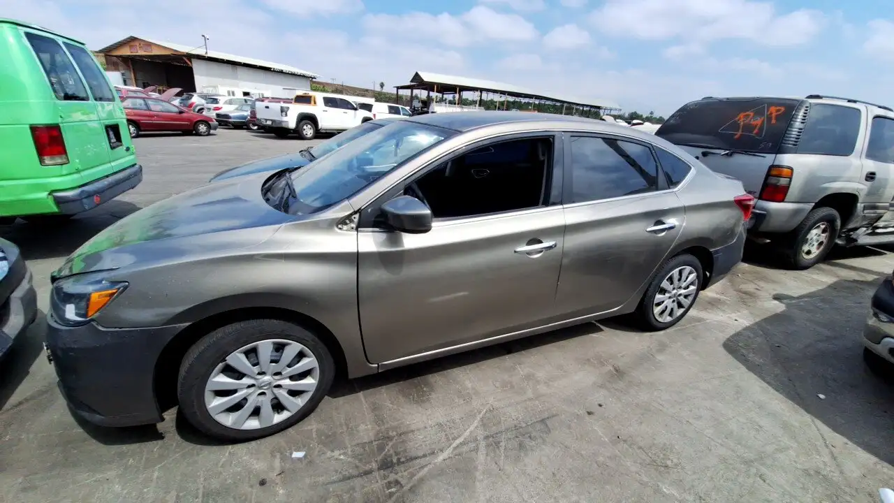 Photo of 2016 Nissan Sentra