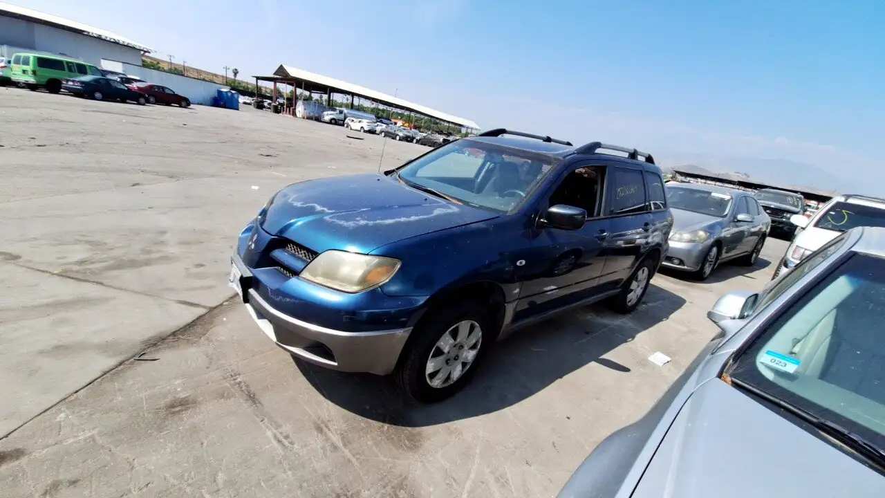 Photo of 2004 Mitsubishi Outlander