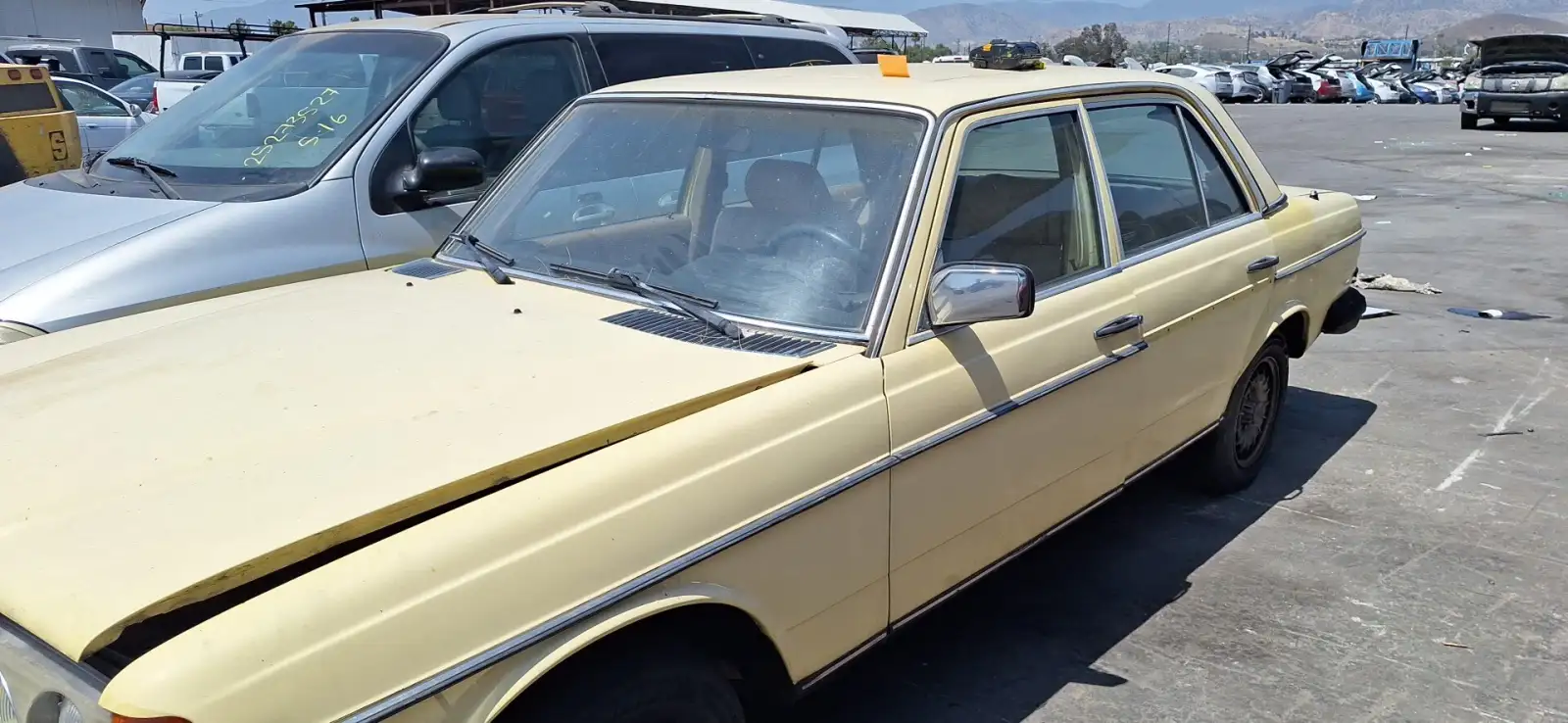 Photo of 1982 Mercedes-Benz 300-Class