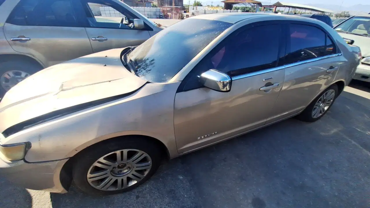 Photo of 2006 Lincoln Zephyr