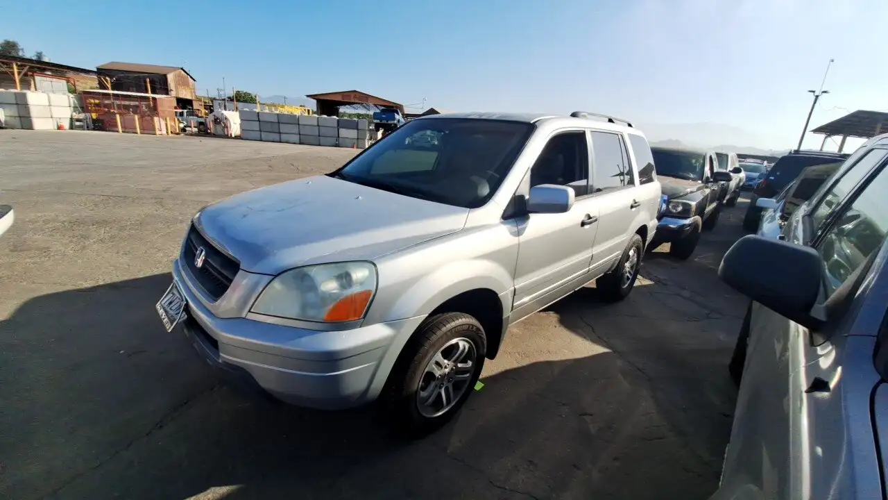 Photo of 2004 Honda Pilot