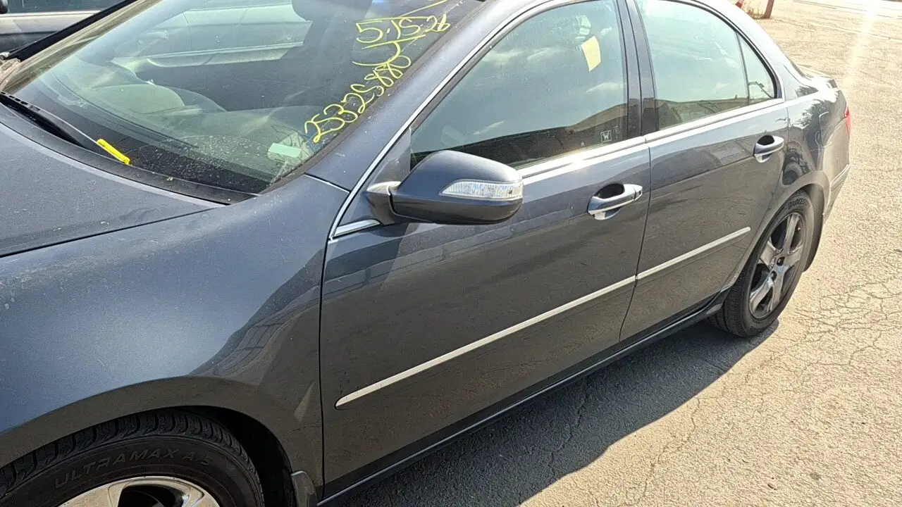 Photo of 2005 Acura Rl