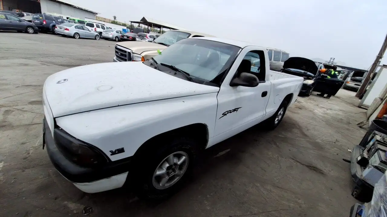 Photo of 2000 Dodge Dakota