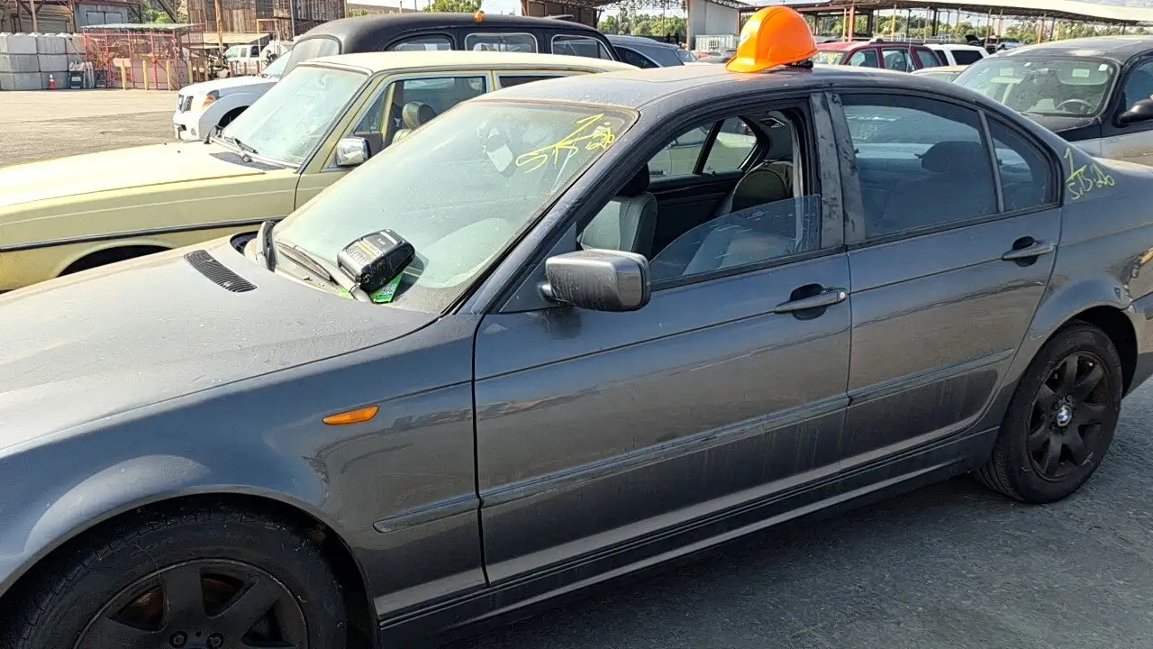 Photo of 2002 Bmw 325I