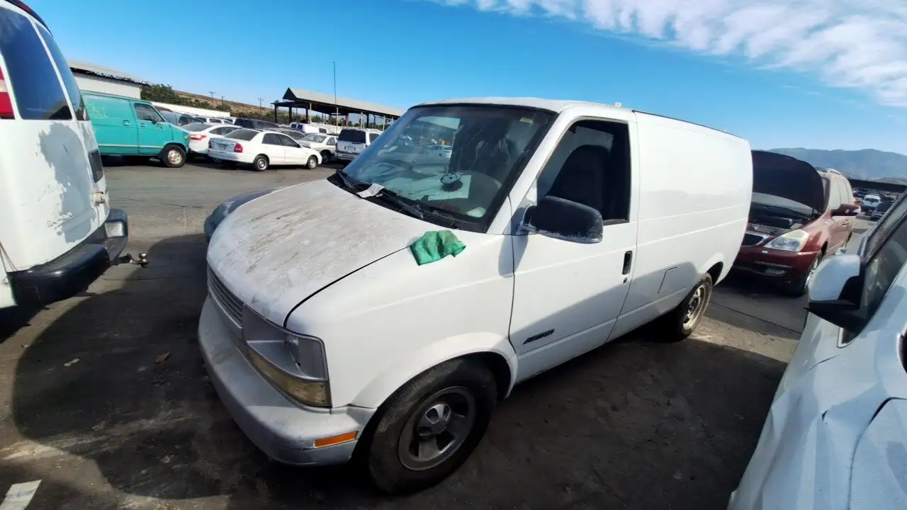 Photo of 2002 Chevrolet Astro