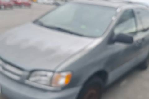 Photo of 1999 Toyota Sienna