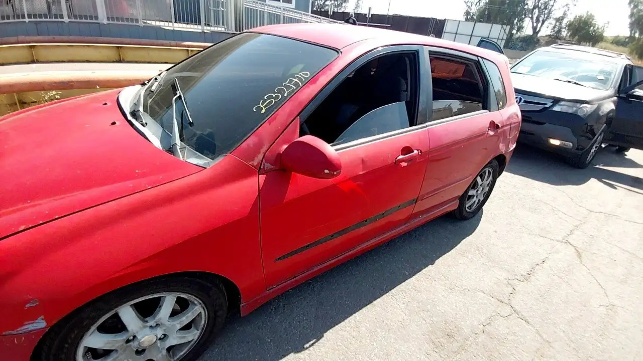 Photo of 2006 Kia Spectra5