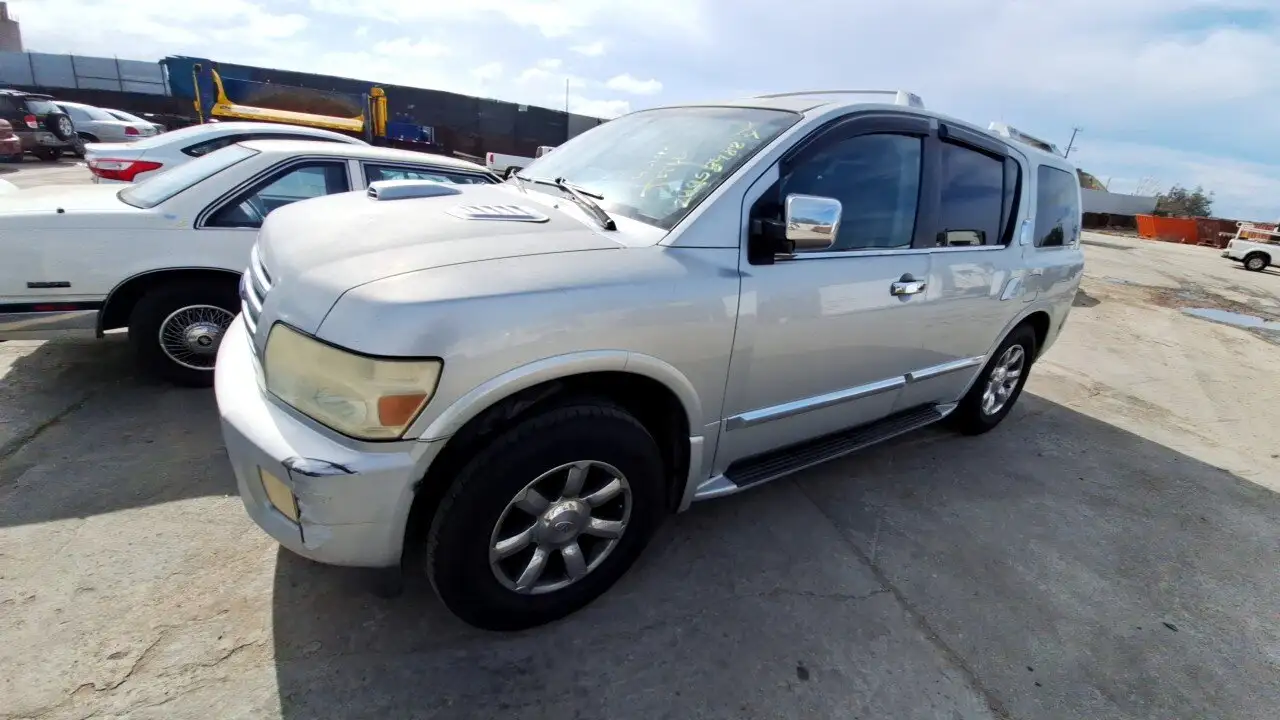Photo of 2005 Infiniti Qx56