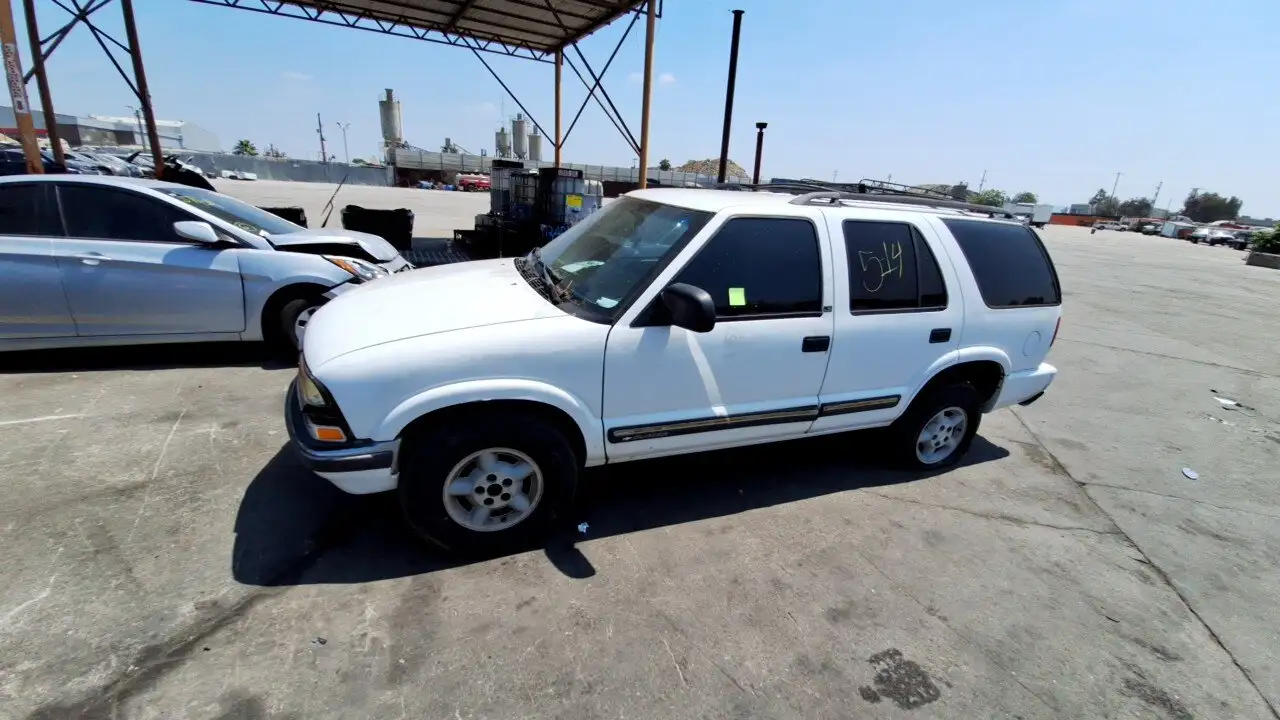 Photo of 2000 Chevrolet Blazer