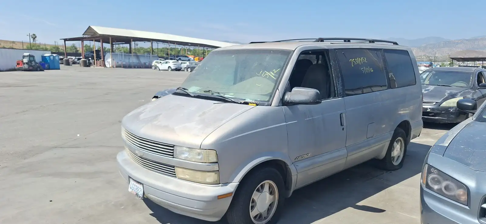 Photo of 1999 Chevrolet Astro
