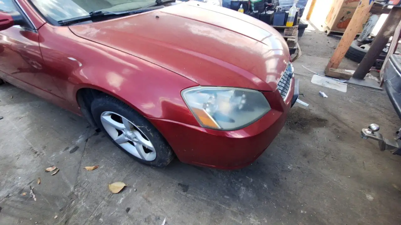 Photo of 2005 Nissan Altima