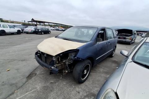 Photo of 2004 Toyota Sienna