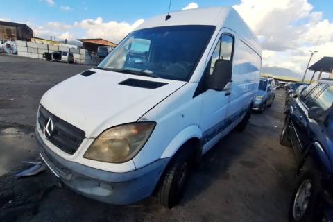 Photo of 2011 Mercedes-Benz Sprinter 2500