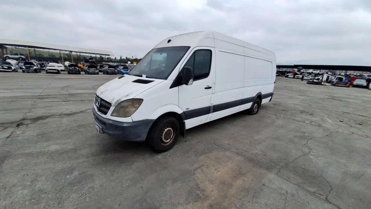 Photo of 2011 Mercedes-Benz Sprinter 2500