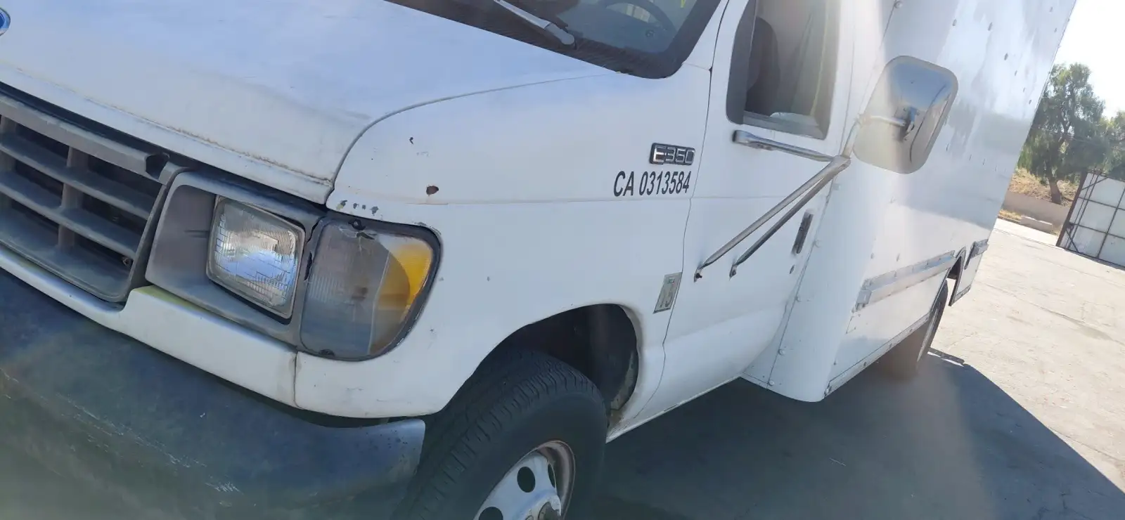 Photo of 1993 Ford E-350 Econoline