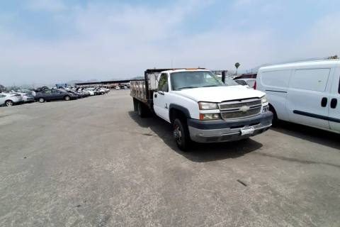Photo of 2004 Chevrolet Silverado 3500