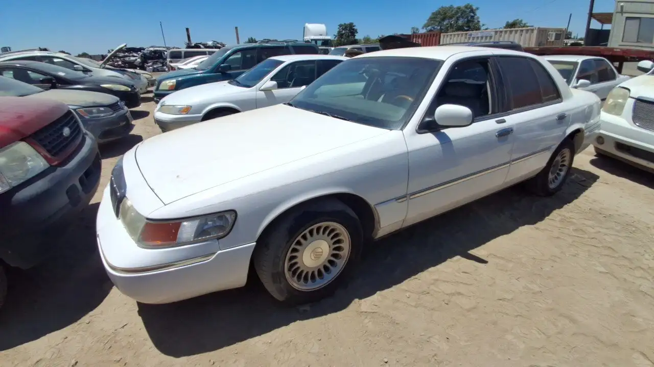 Photo of 2002 Mercury Grand Marquis