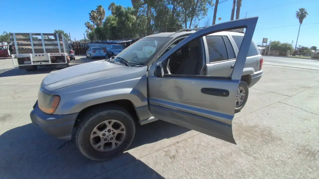 Photo of 2001 Jeep Grand Cherokee